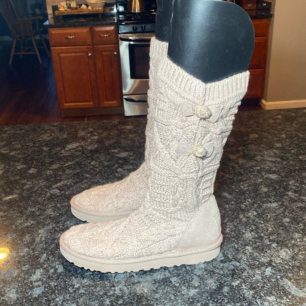 UGG Classic Winter Tall Woven Pink Boots Women’s Size 9